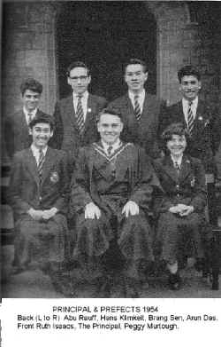 1954 Prin & Prefects.jpg (66564 bytes)