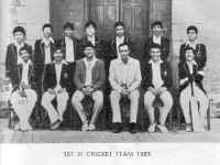 1983 1st XI Cricket Team.jpg (139533 bytes)