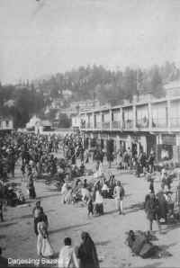 Darjeeling Bazaar 2.jpg (47604 bytes)