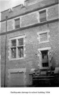 Earthquake Damage 2.jpg (21857 bytes)