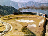 Ghoom Loop.JPG (77826 bytes)