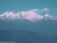 Kanchenjunga from Mt Hermon.jpg (56359 bytes)