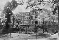 School Building 1932.jpg (56551 bytes)