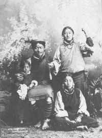 Tibetan Family Grey.jpg (60176 bytes)