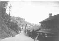 plivasindarjeeling1930s_tmp.jpg (45669 bytes)